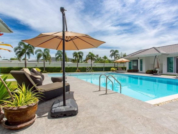 7 Bedroom 9 Bathroom Pool Villa in Hua Hin HH-26