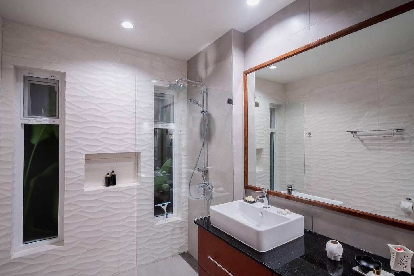 DC1B3452-4735-43E8-8F27-2C1DEEF3506D