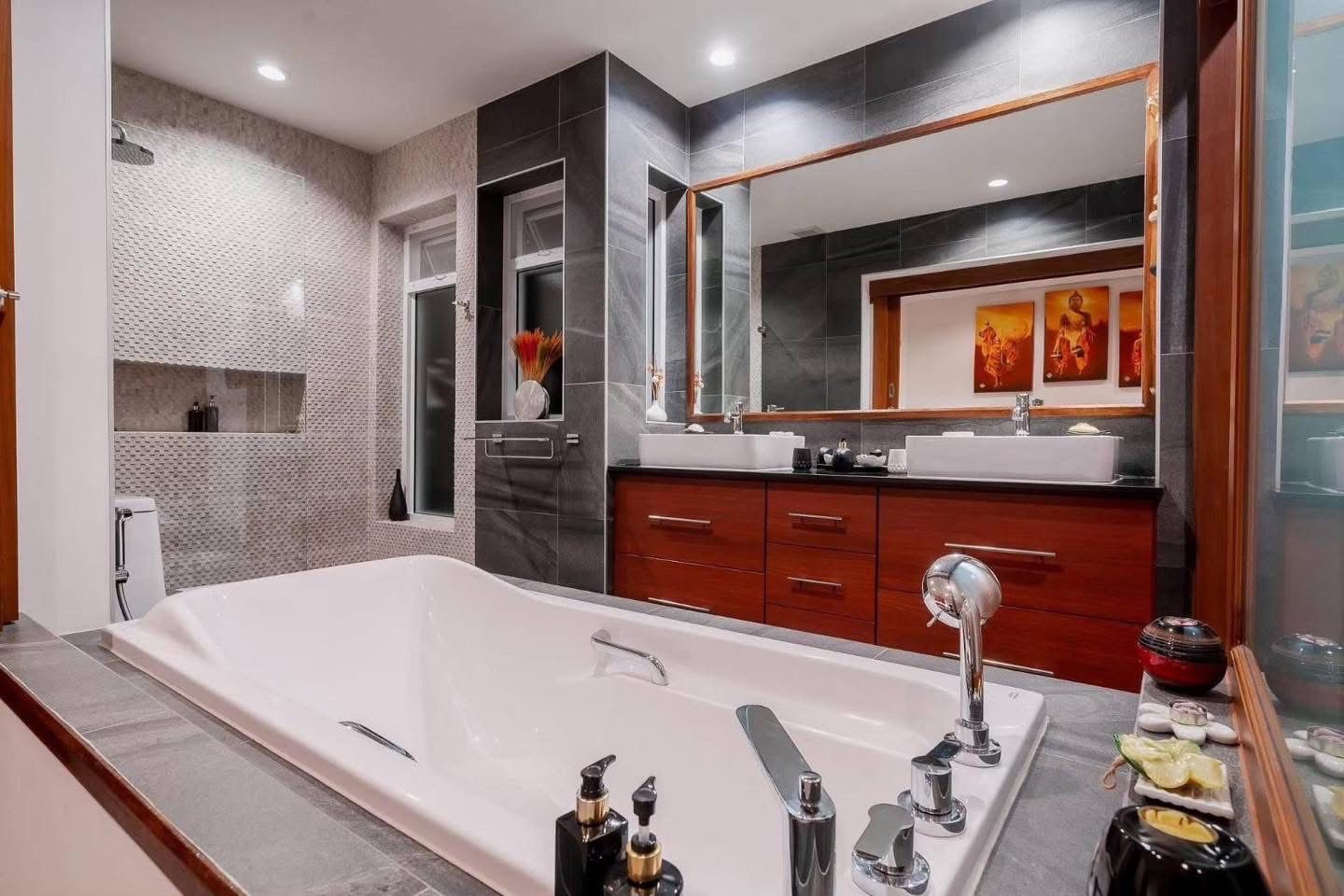 E33F3B33-EC0C-4928-A511-EA0C4427FCE9