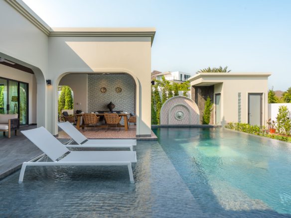 3 Bedroom 4 Bathroom Pool Villa in Hua Hin HH-114