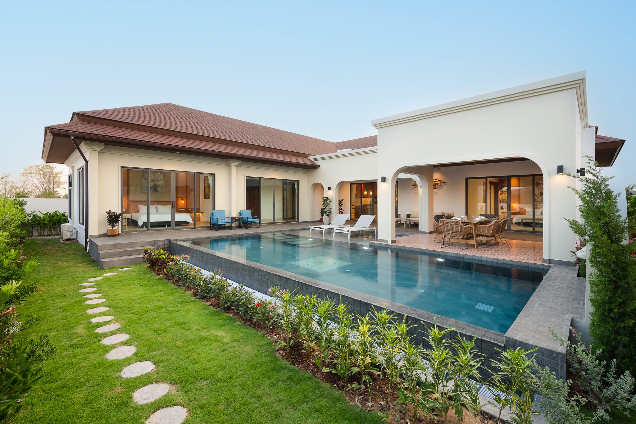 3 Bedroom 4 Bathroom Pool Villa in Hua Hin HH-114