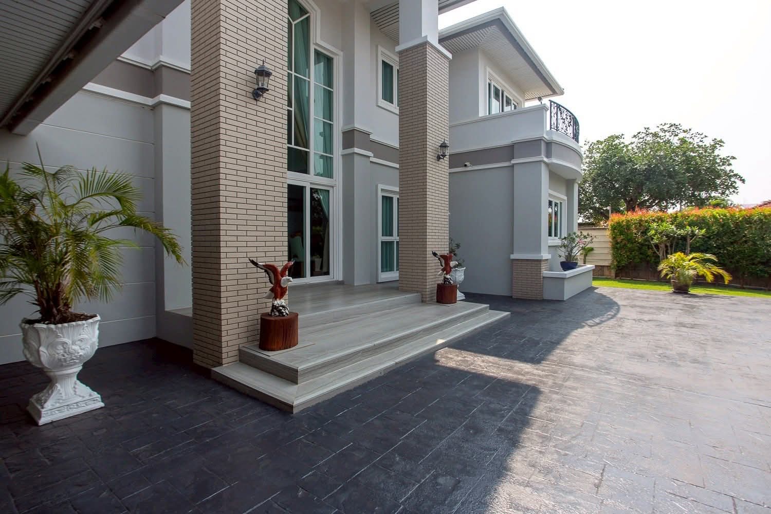 529 7 Bedroom 5 Bathroom Pool Villa in Hua Hin HH-121