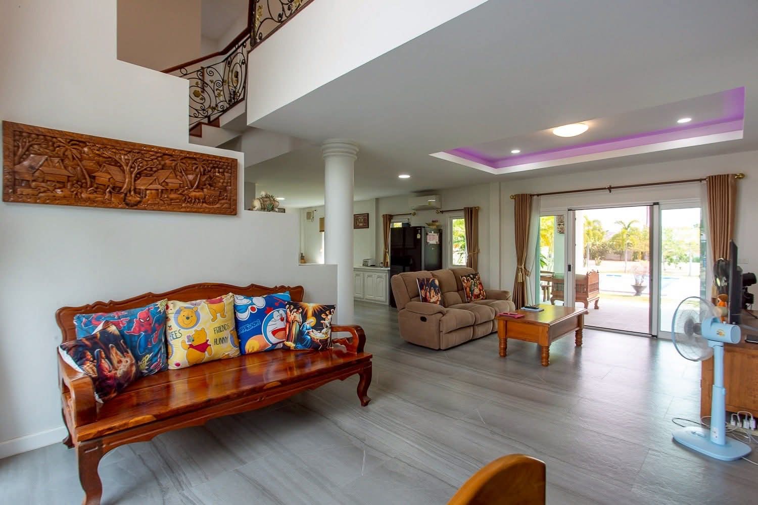 531 7 Bedroom 5 Bathroom Pool Villa in Hua Hin HH-121