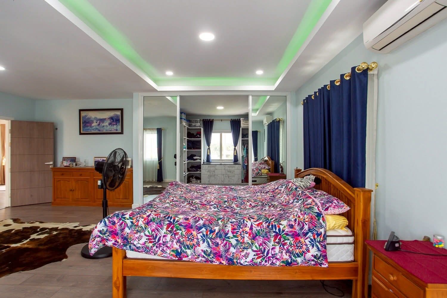 543 7 Bedroom 5 Bathroom Pool Villa in Hua Hin HH-121