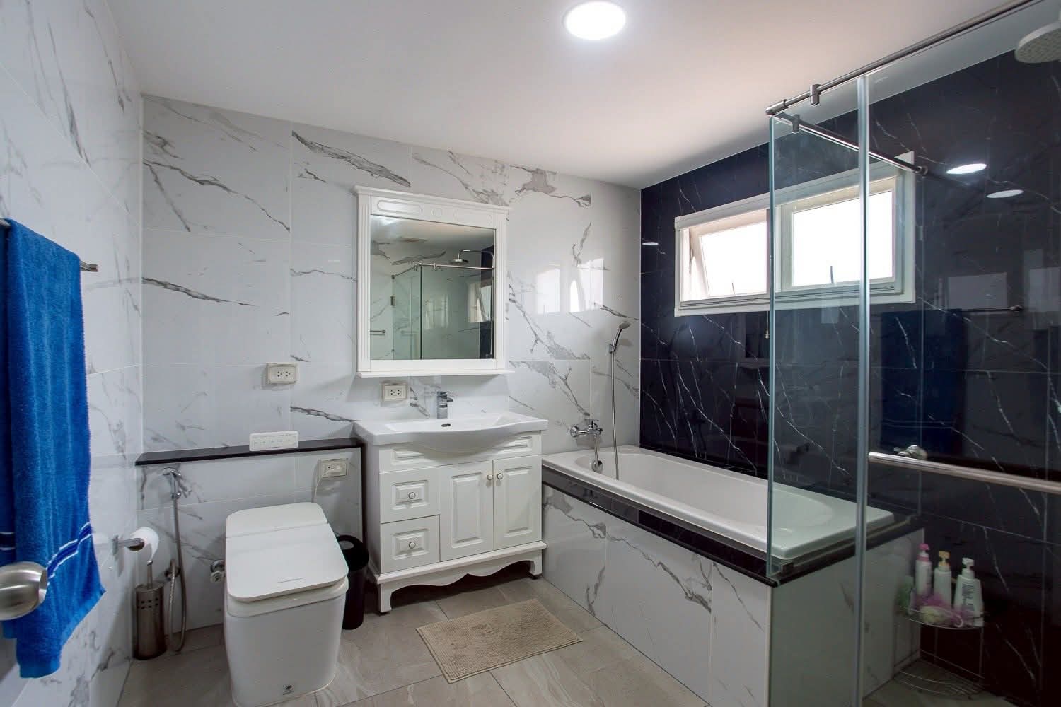 550 7 Bedroom 5 Bathroom Pool Villa in Hua Hin HH-121
