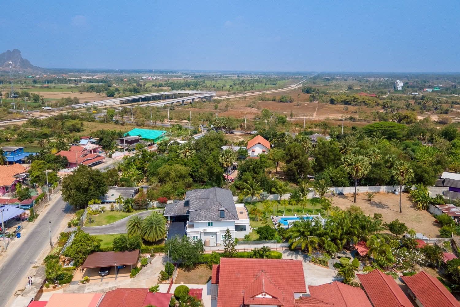 555 7 Bedroom 5 Bathroom Pool Villa in Hua Hin HH-121