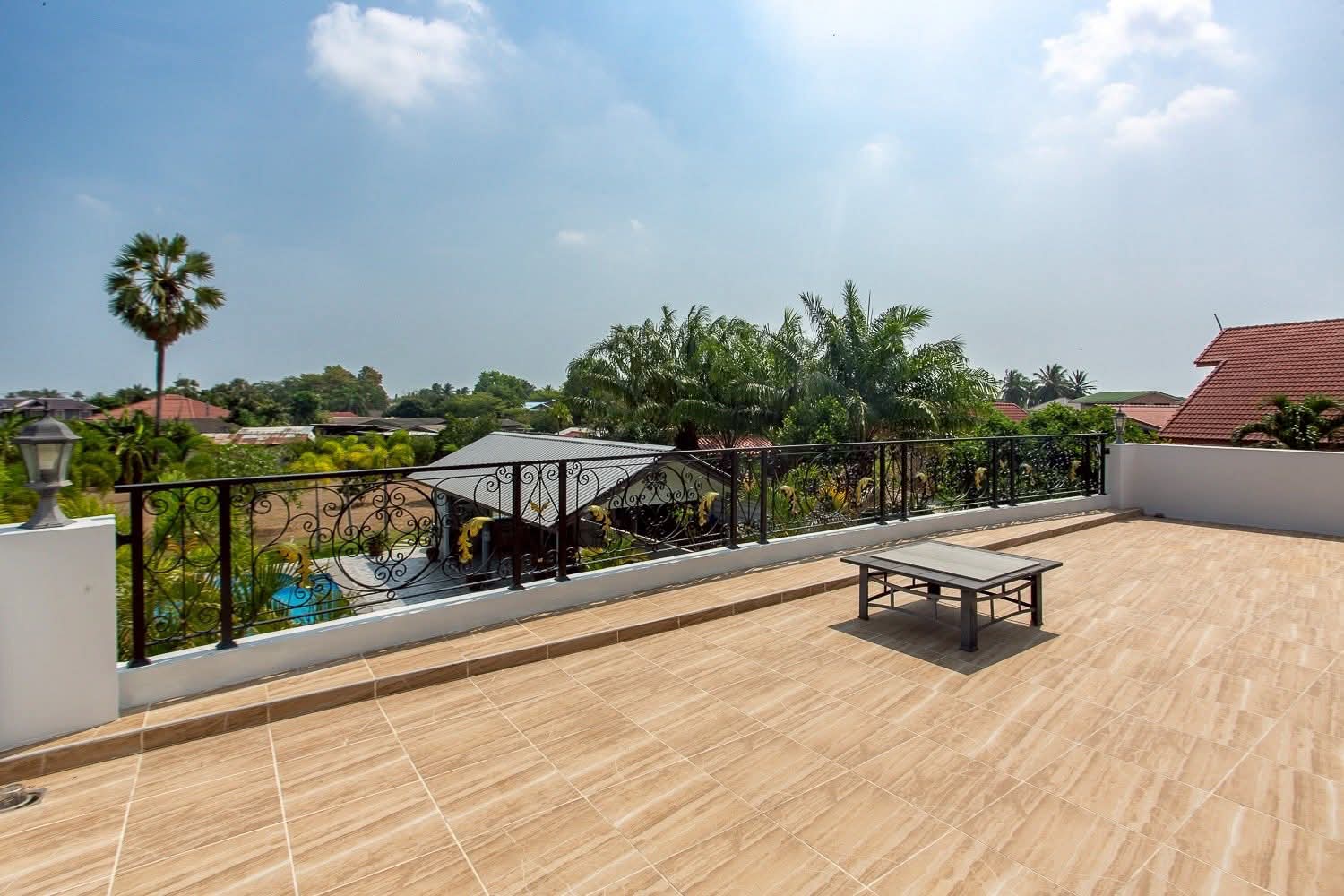 560 7 Bedroom 5 Bathroom Pool Villa in Hua Hin HH-121