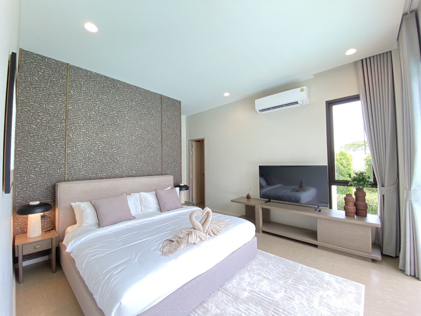 IMG_1705 3 Bedroom 4 Bathroom Villa In Hua Hin HH-104
