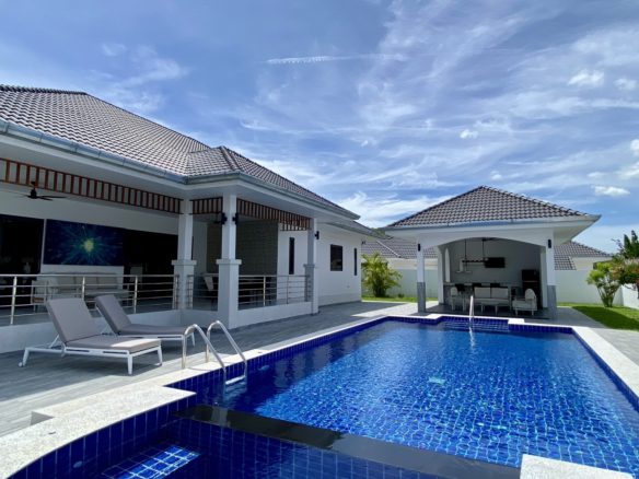 3 Bedroom 3 Bathroom Pool Villa in Hua Hin HH-117