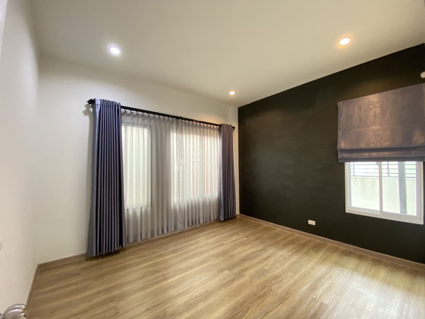 4 Bedroom 3 Bathroom Pool Villa in Hua Hin HH-118