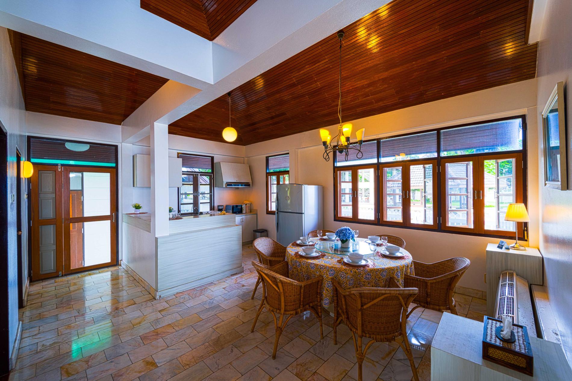 20250917_185408_6097jpg 6 Bedroom 5 Bathroom Villa in Hua Hin HH-129