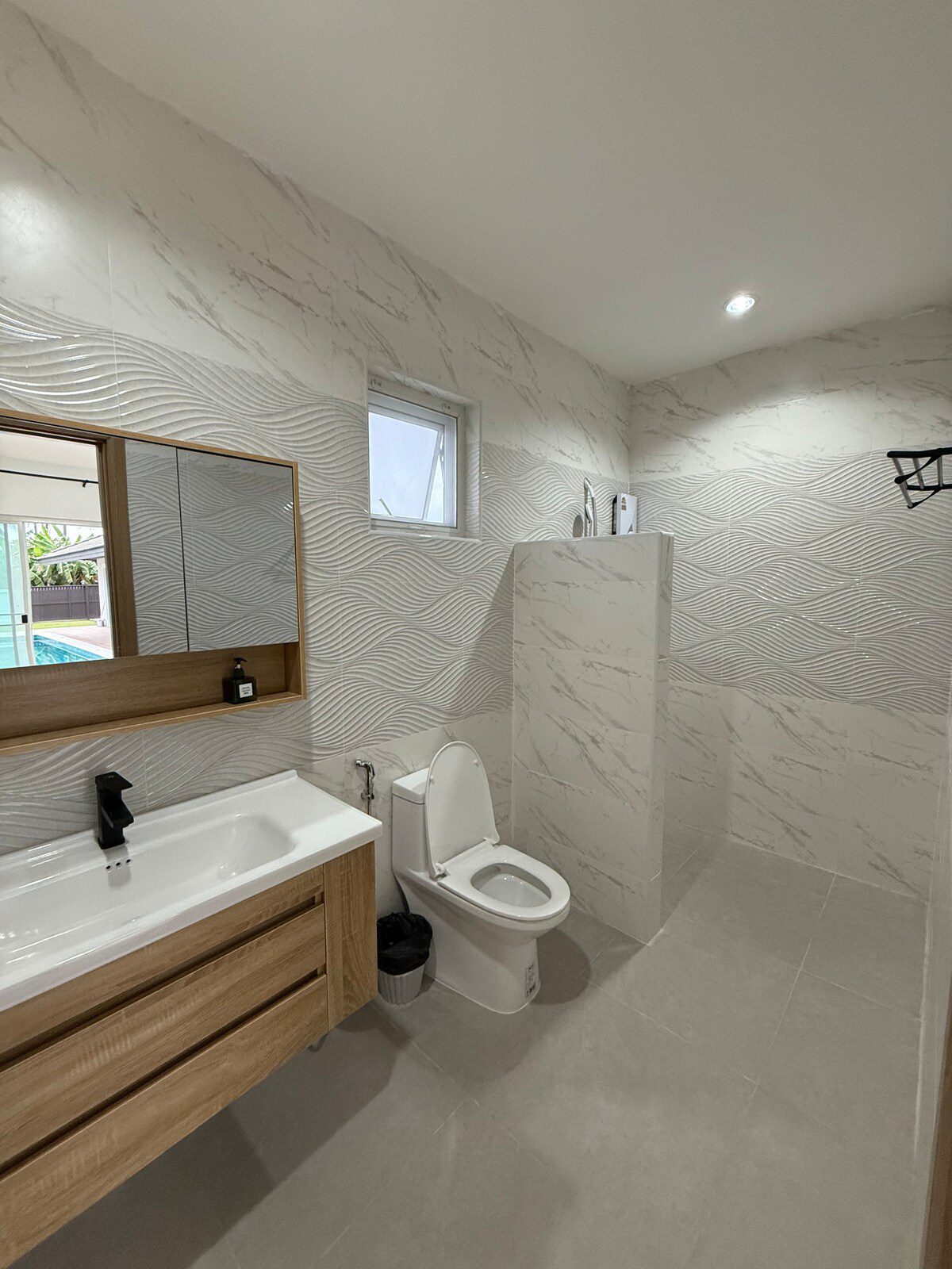 4 Bedroom 4 Bathroom Pool Villa in Hua Hin HH-126