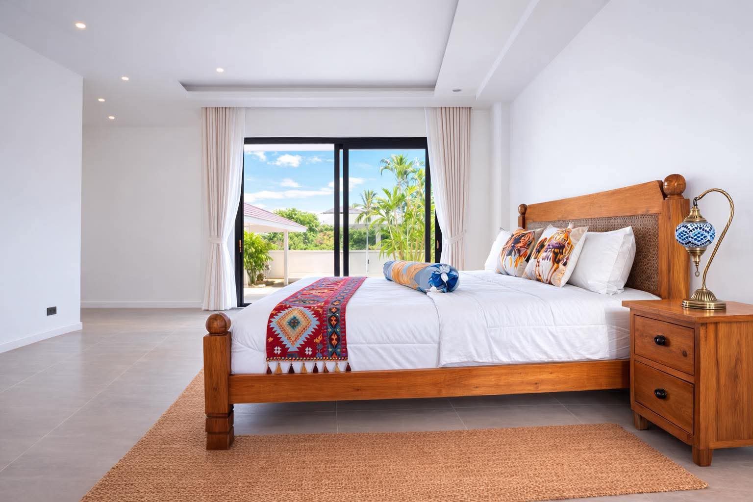 571E8BA985EE9FA64708B433DC078FC230688042 3 Bedroom 3 Bathroom Villa in Hua Hin HH-130