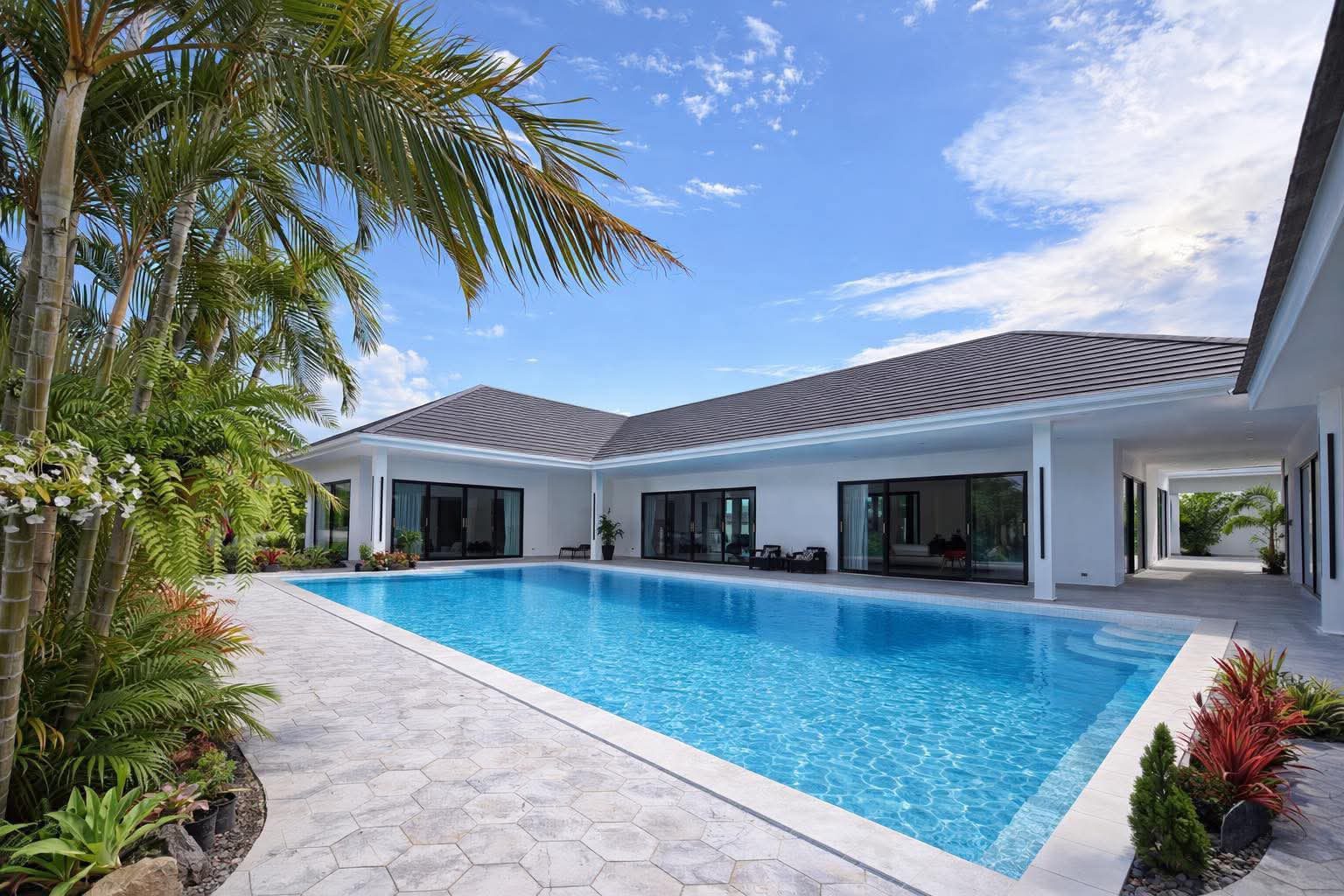 9E4D3A7D1F0BEF55F92C8D7BAE07877E36D666C4 3 Bedroom 3 Bathroom Villa in Hua Hin HH-130