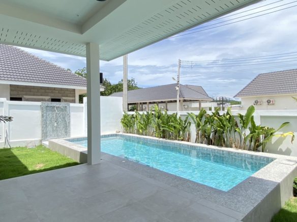 4 Bedroom 3 Bathroom Pool Villa in Hua Hin HH-124