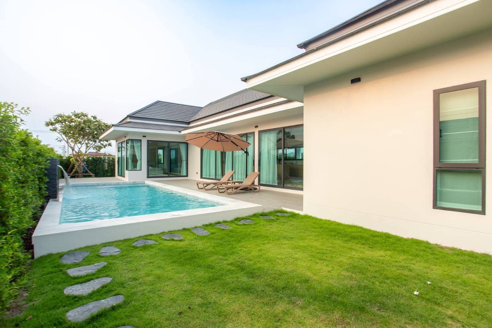 3 Bedroom 3 Bathroom Pool Villa in Hua Hin HH-125